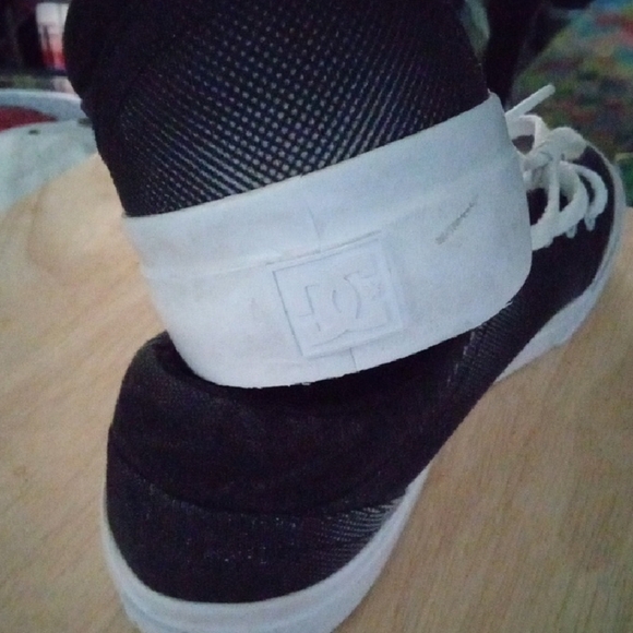 DC Monochrome Casual Shoes - Picture 4 of 7
